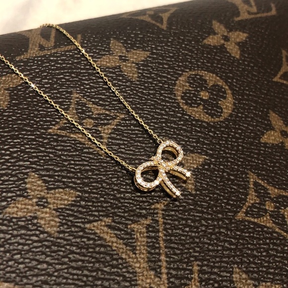 NEW Sparkly Bling 3D Ribbon Bow Gold Dipped Cubic Rhinestone Dainty Necklace - Picture 1 of 9